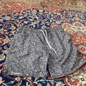 Arizona Jean co swimming shorts with flowers on it